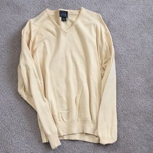Men’s v neck sweater